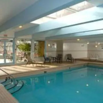 Coast Tsawwassen Inn Delta Hotel
