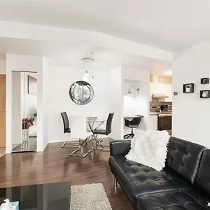  Apartment 2bdrm Luxurious In Heart Of Downtown Canada