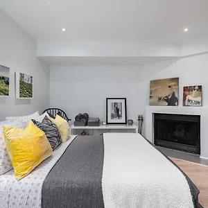 Privatunterkunft Modern Design Toronto
